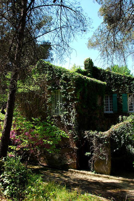 Hotel Les Mazets Des Roches Tarascon Pokój zdjęcie