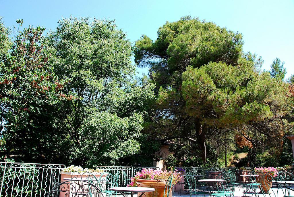 Hotel Les Mazets Des Roches Tarascon Zewnętrze zdjęcie