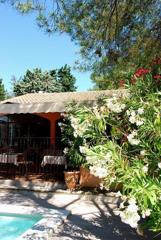 Hotel Les Mazets Des Roches Tarascon Zewnętrze zdjęcie